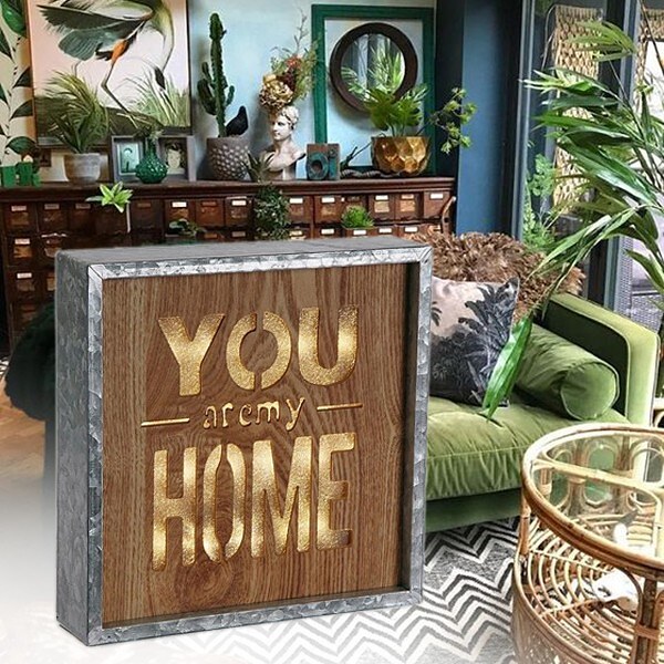 ДЕКОРАТИВНА LED КУТИЯ YOU ARE MY HOME