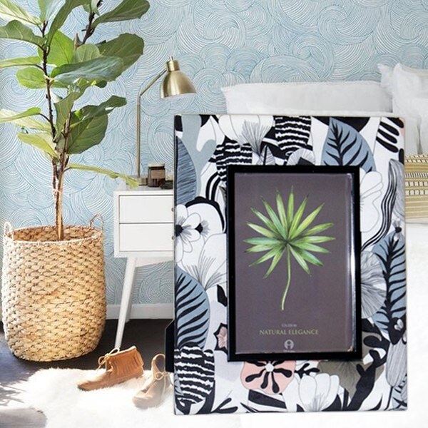 УНИКАЛНА КАДИФЕНА РАМКА ЗА СНИМКА